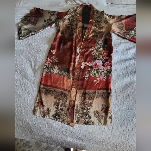 Zara Patchwork Printed  Vibrant Floral Kimono Wrap - Picture 10 of 15